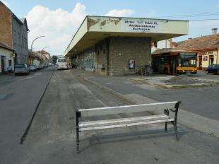 2011-07-19 Aszfaltozzák a buszvég környékét