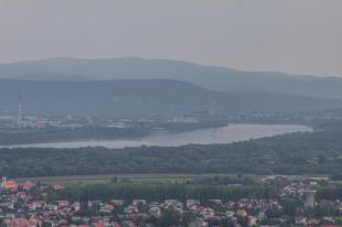 A tegnapi időjárás a Bazilikával a távolban