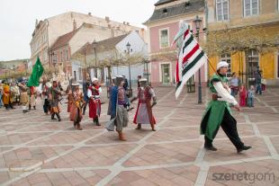 2015-04-18 Hagyományőrzők felvonulása a  Vármúzeum megnyitóján