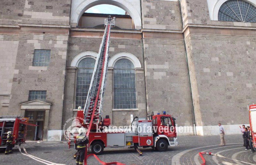 Esztergomi bazilika tűz