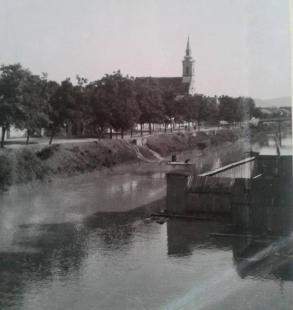 Korányi uszoda Esztergom, Kis-Duna part