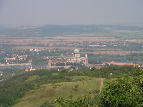 A Bazilika és a Vár a Vaskapuból